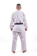 Essimo slim fit 
 Wazari-Wit judopak